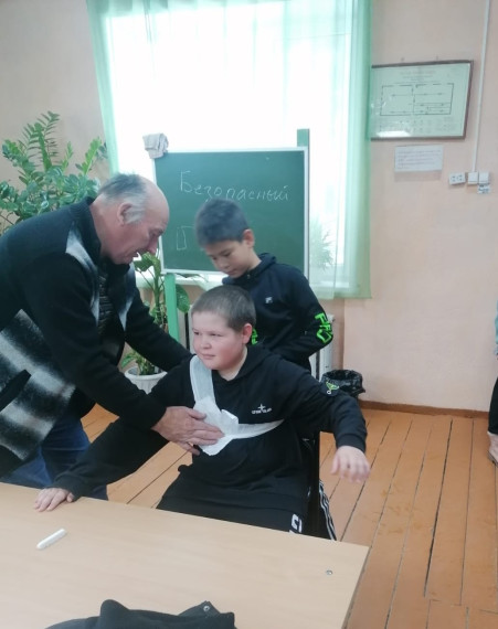 Беседа по теме "Безопасный мир"..